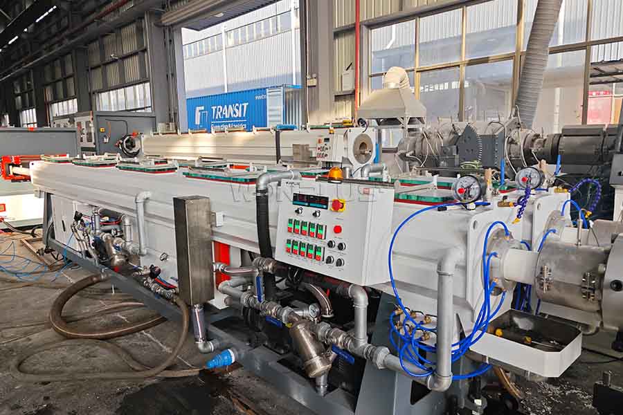 Optimisez votre efficacité avec la ligne d'extrusion de tubes PVC à double sortie WONPLUS