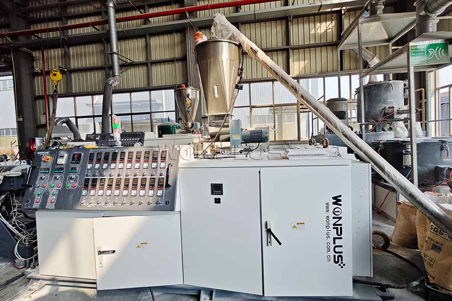 WONPLUS achève la mise en service de sa ligne d'extrusion de tubes PVC à double sortie haute efficacité