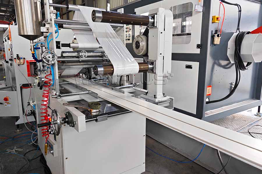 Précision, qualité, efficacité – WONPLUS met en service avec succès une ligne d'extrusion de panneaux de plafond en PVC